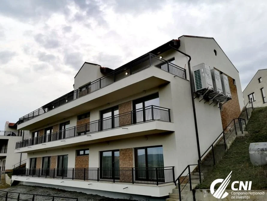 Exterior al unei clădiri din ansamblul Clinicii Nera, fotografie din articolul din 2020